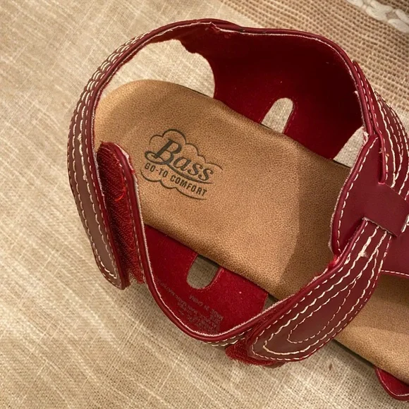 BASS UEC Womens Sandals Size 9 Red Tabitha Comfort
Sandals Black Sole - Picture 5 of 16
